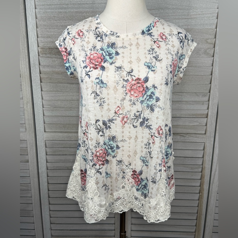 XHILARATION Cottage Floral Romantic Lacy Linen Blend T-Shirt Cream/Multi-S